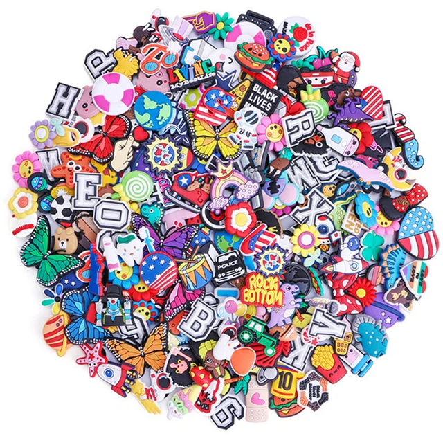 

Wholesale Hot Selling Custom Designer 3D Flatback Cute Crystal Bear For Shoe Decorative Croc Toy Clog Charms, Customized color