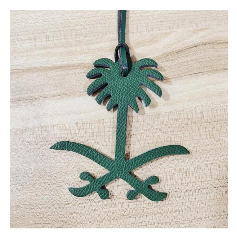 Leather Palm Tree Saudi Map Keychain Women's Kingdom Pendant for Handbag Ornament Christmas Ball & Tree Ornament