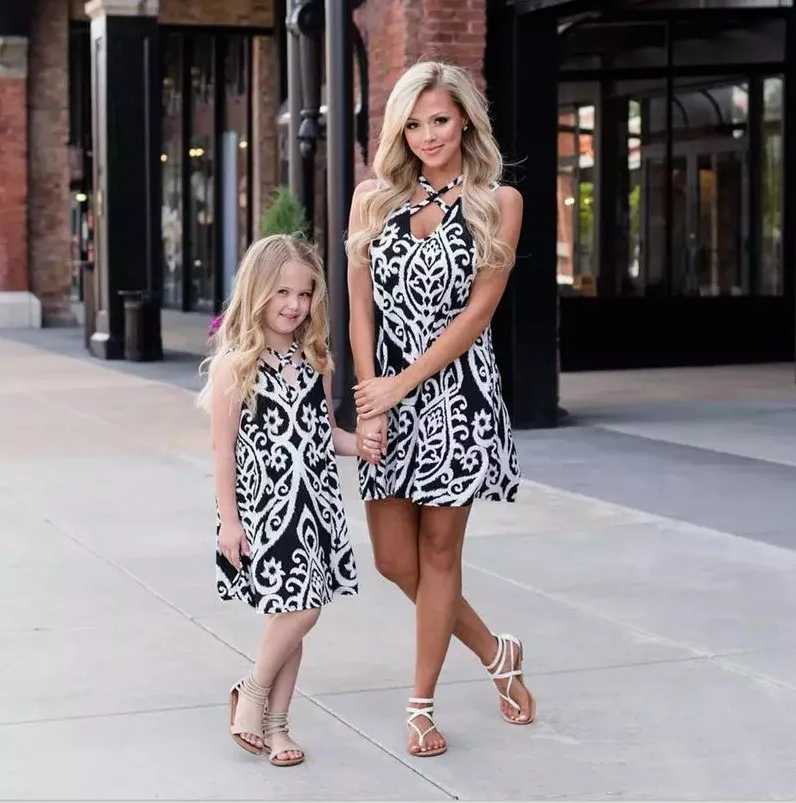

2021 summer clothes new European and American cross straps print dress paternity suit mother and daughter clothing