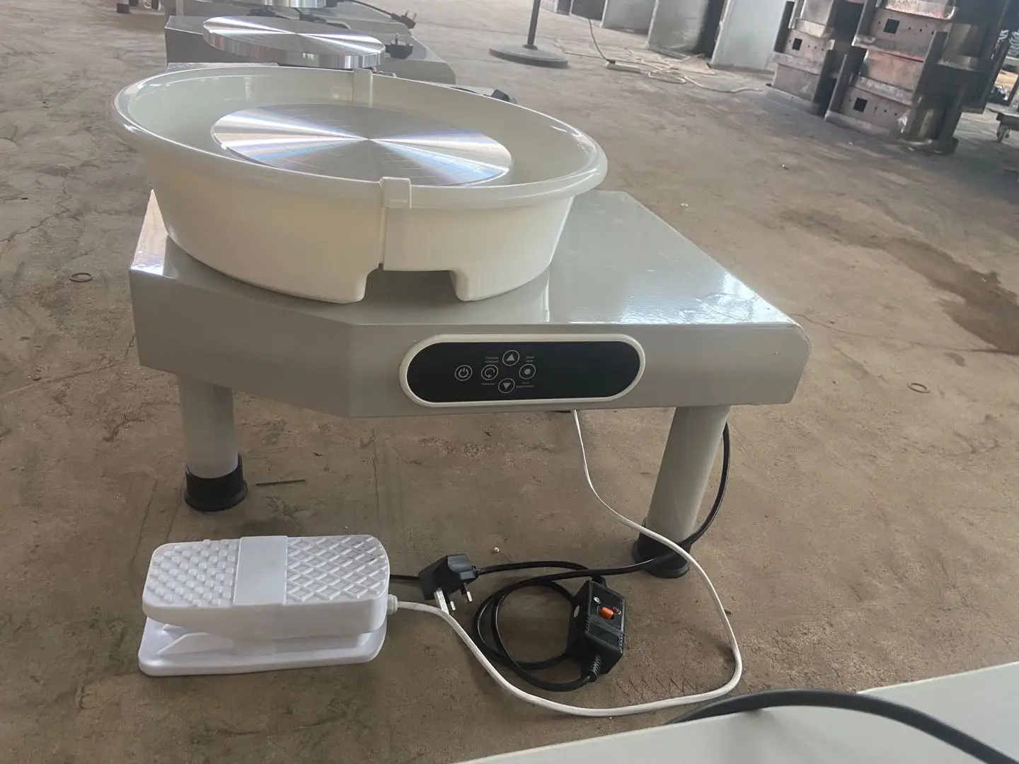 
Electric pottery wheel for ceramics distributor manufacturer Pottery making equipment  (1600147262132)