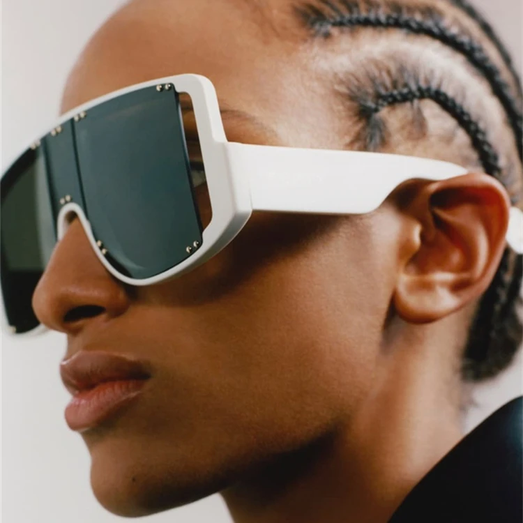 

Wholesale Square Luxury Oversize Sun Glasses Square Shades Ladies Trending Vintage Sunglasses 2021 Women, As pictures or customized color