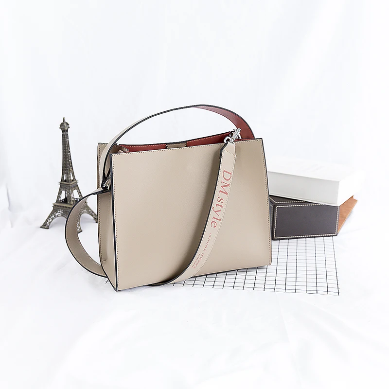 

20SH-8793M Genuine leather nude color big capacity three main compartment casual tote shoulder lady bag, Nude (can be customized)