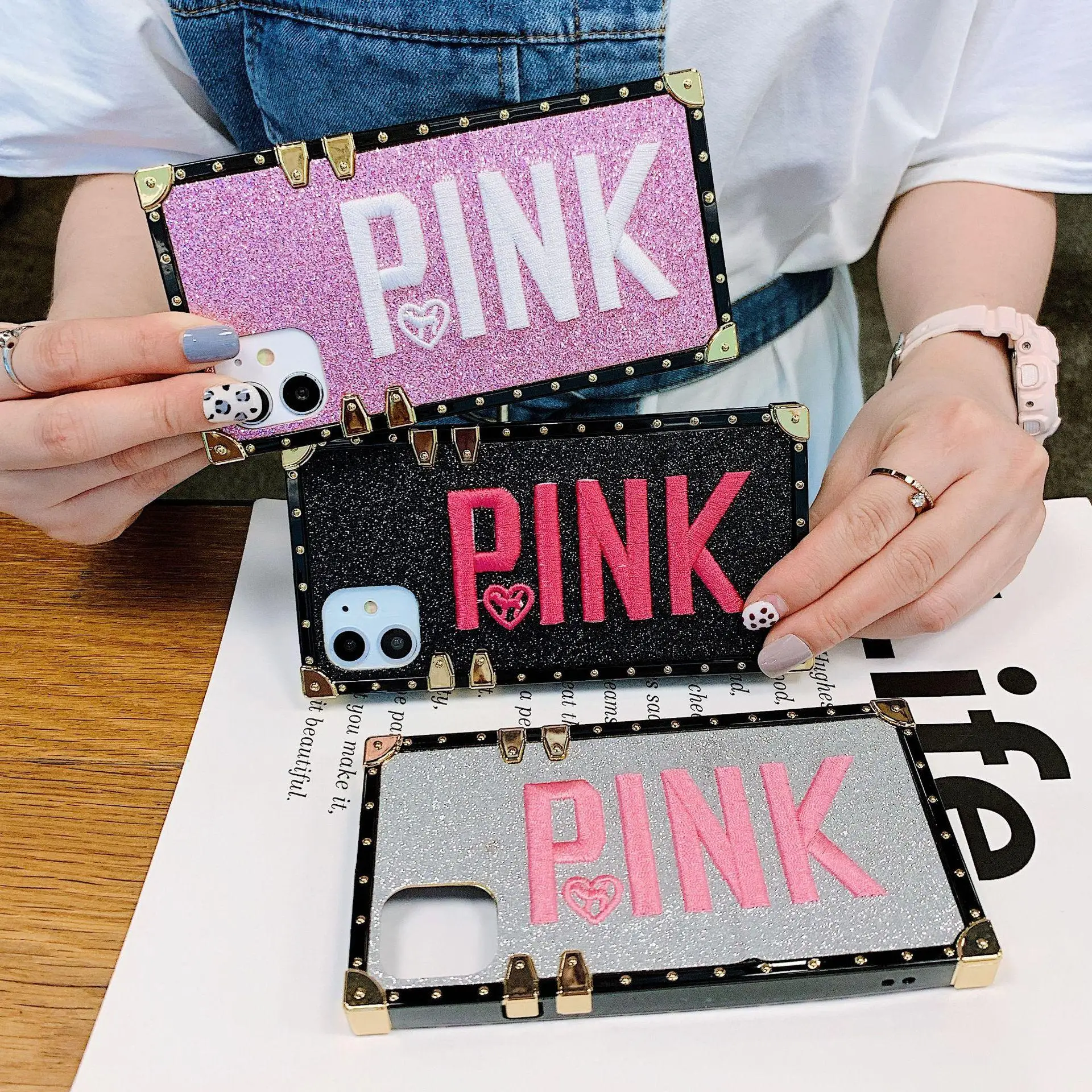 

Bling High Quality Catwalk Square Trunk Shell for Apple iPhone 11 12 Pro max X/Xs Glitter Corner Protective Case, Multiple color