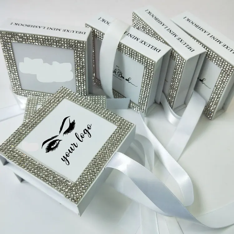 

Pravite Label Full Crystal Beads Rhinestone Acrylic Slide Case with 25mm Extra Long Fluffy 5D Mink Eyelashes