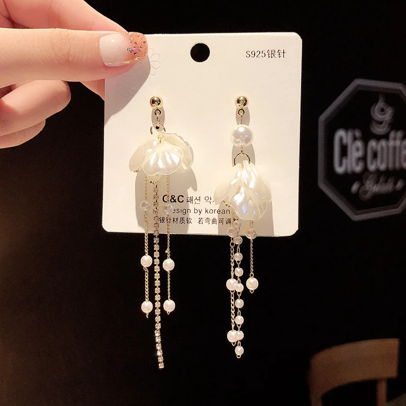 Temperament Petal Flower Charm Earrings Exquisite Long Tassel Pearl Earrings Personality Fashion Women's Earrings