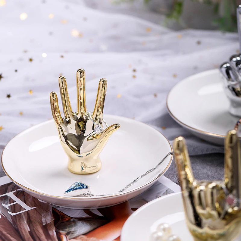 

Wholesale Popular High Quality Luxury round Shape Gestures stents plate Ceramic Cosmetic Jewelry display Tray trinket dish gift