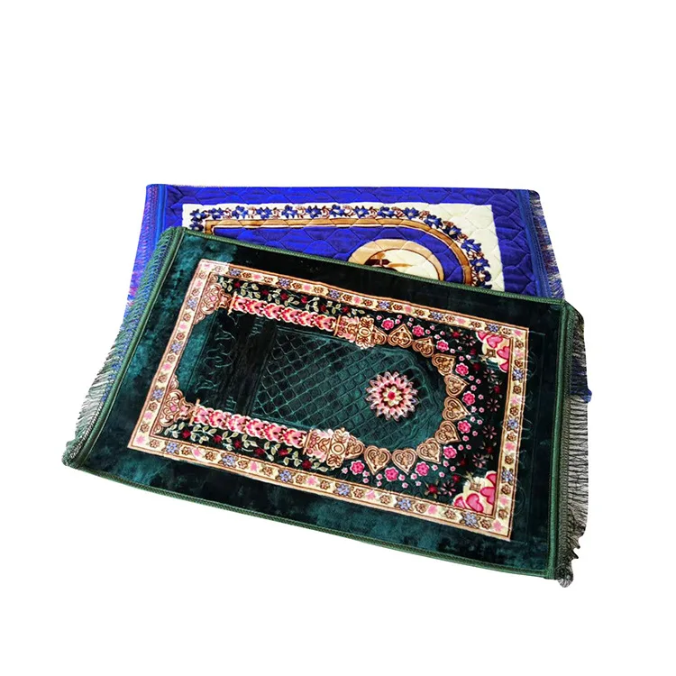 

Wholesale Custom Non-slip Foldable Muslim Prayer Mat Quilting Carpet Islamic Classic Prayer Rug with Tassels