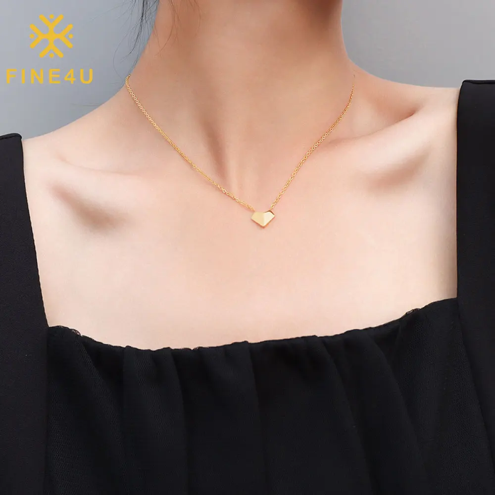 

New Trendy Dainty Simple Fashion Jewelry 18K Gold Plated Stainless Steel Heart Pendant Necklace