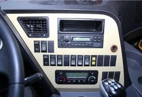 SINOTRUK HOHAN dump truck-SINOTRUK Frieda-Mobile008615806669689(14).jpg