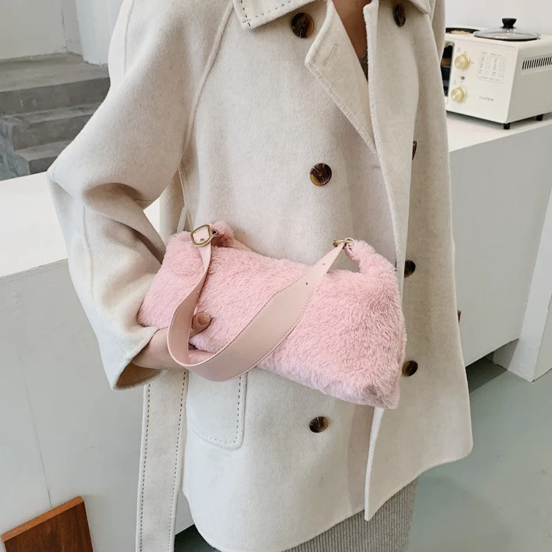 

Winter Girls' Handbags Fluffy Box Bags Ladies Luxury Plastic Cute Designer Cosmetic Wholesale Plush Bags Women Hand Bags