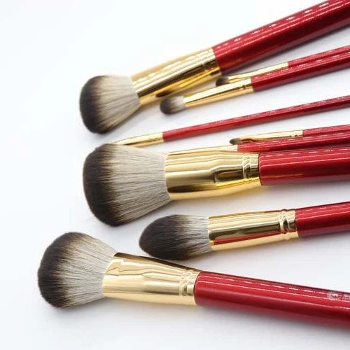 

2021 soft skin-friendly similar to snow fox fur professional makeup brush set, Red