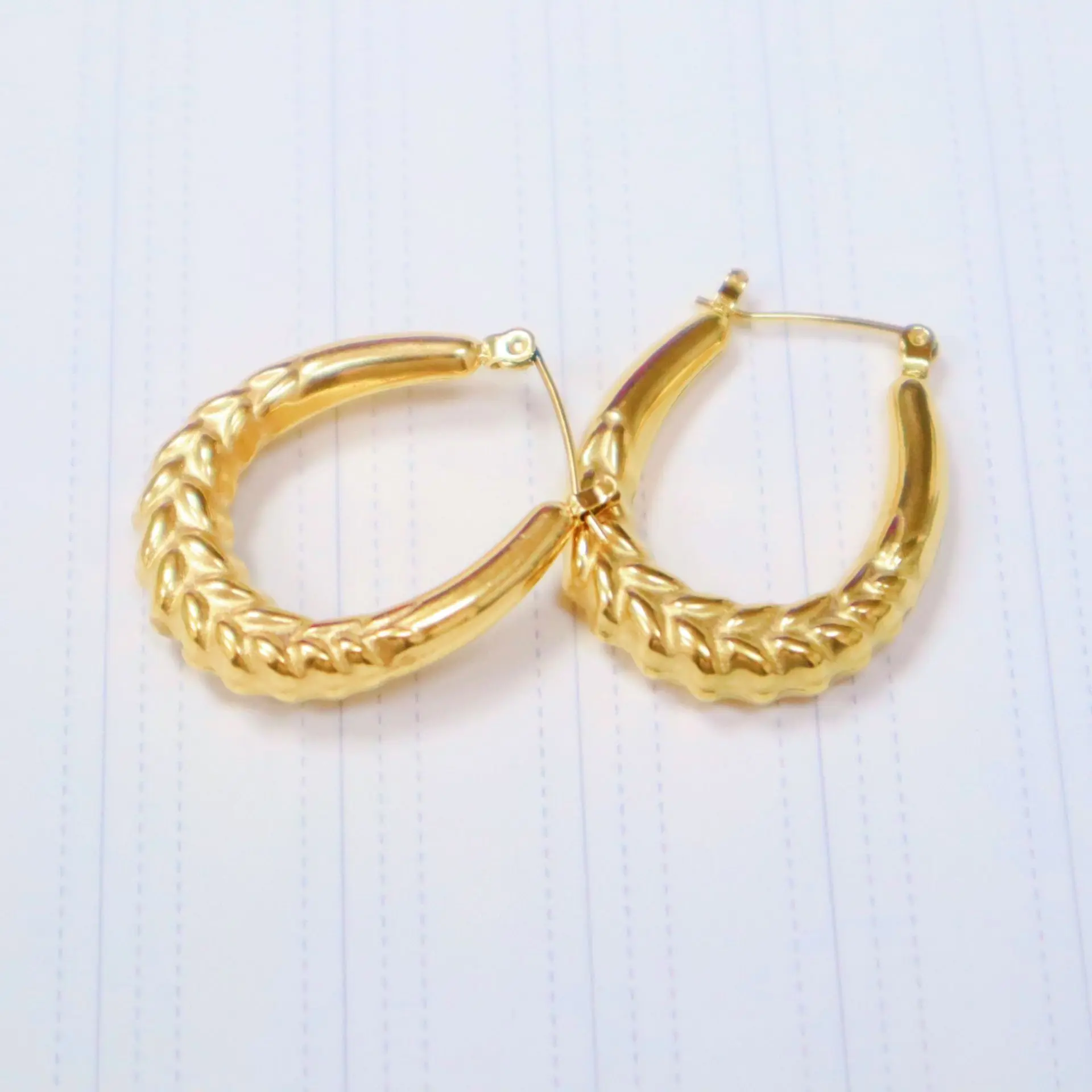 

European Hot Sale Stainless Steel Rice Ears Pattern Hoop Earrings Geometric Oval U Shaped Hoop Earrings