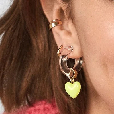 

Personalized Fashion Transparent Acrylic 3D Heart Drop Earrings Statement Acrylic Heart Hoop Earrings