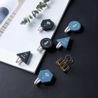 

Daily Necessities Door Coat Rack Free Punching Paste Type Seamless Hook Three-piece Set Of Vibrato Artifacts Home Life
