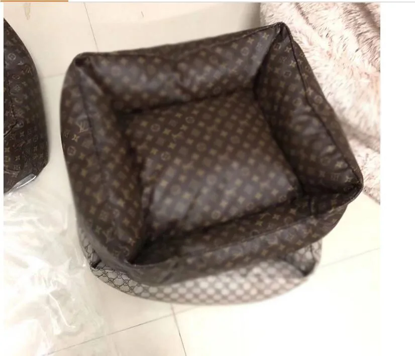 

Hot sale luxury popular brand logo Schnauzer Corgi warm washable leather dog soft pet bed