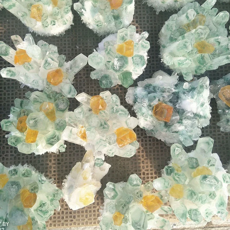 

Wholesale Natural Quartz Phantom Cluster Green Ghost Crystal Clusters For Fengshui Crystal Healing Stone