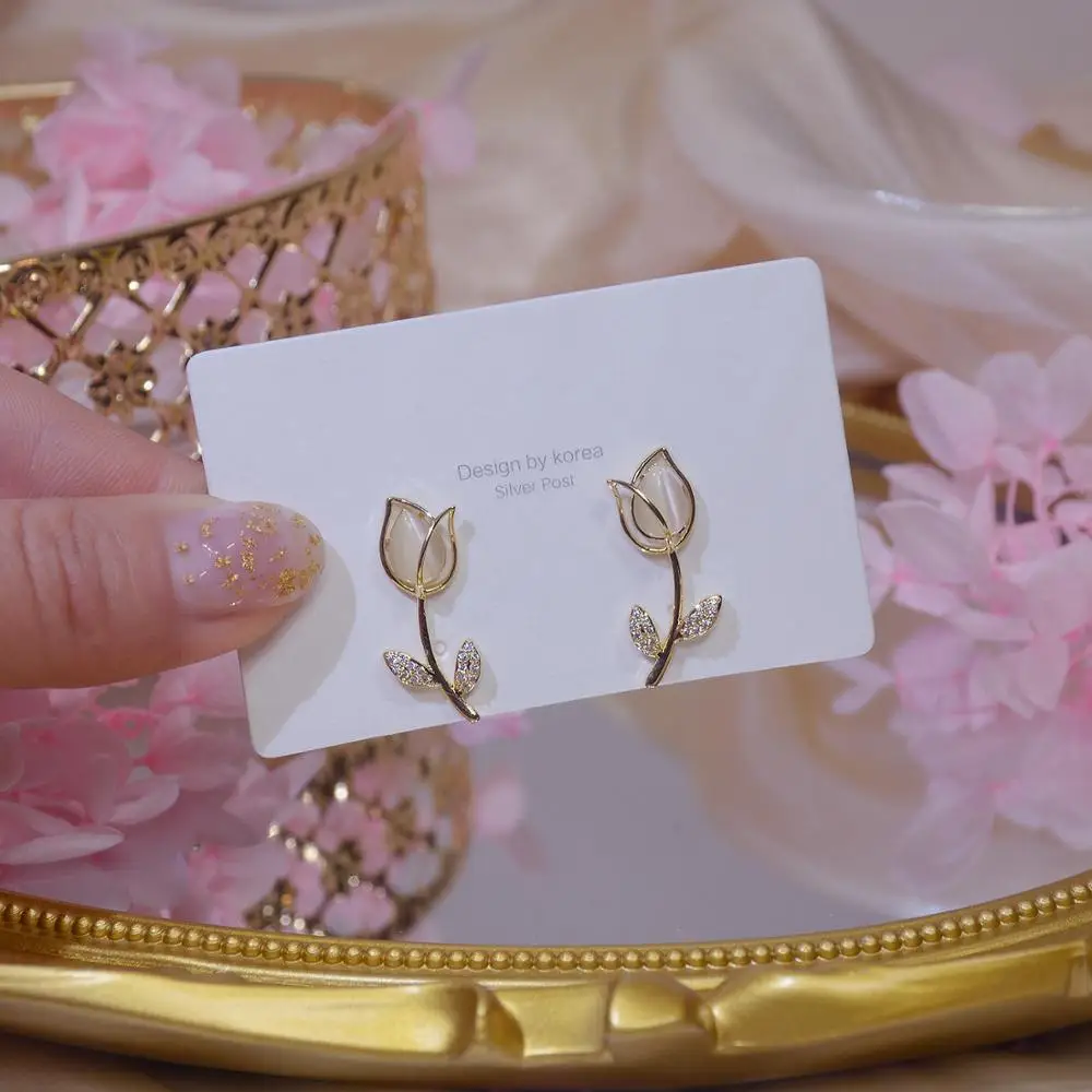 

2020 Japan Korea hot sale fashion jewelry high-end luxury shiny copper inlaid zircon opal elegant tulip stud earrings for women