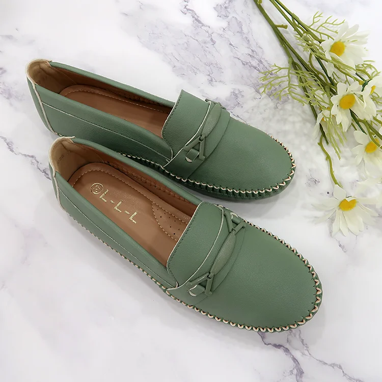 

2021 new arrival wholesale high quality cheap moccasin women PU flats casual ladies loafer shoes slip on for women and ladies