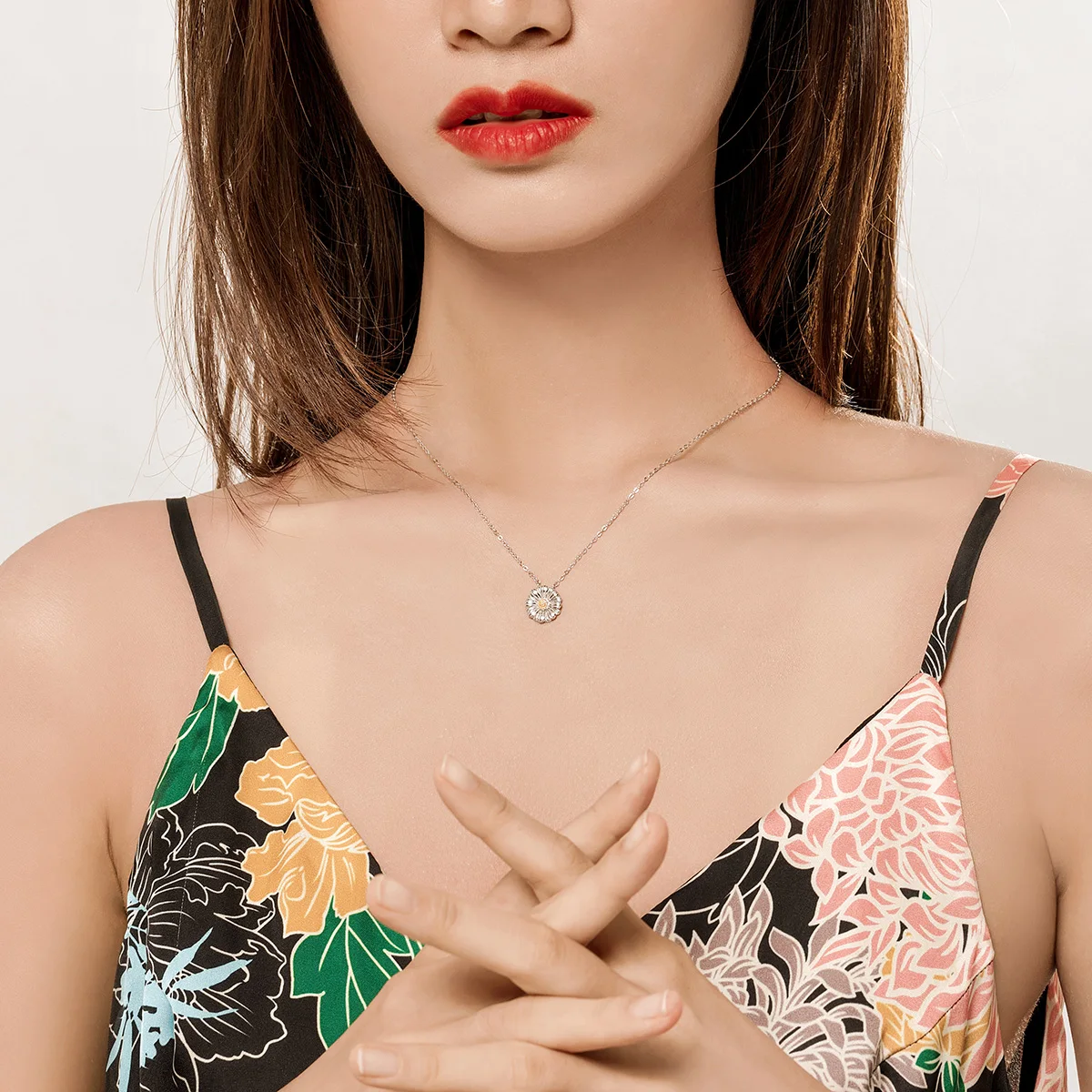 

Fashion Simple 925 Sterling Silver Enamel Daisy Flower Women Necklace