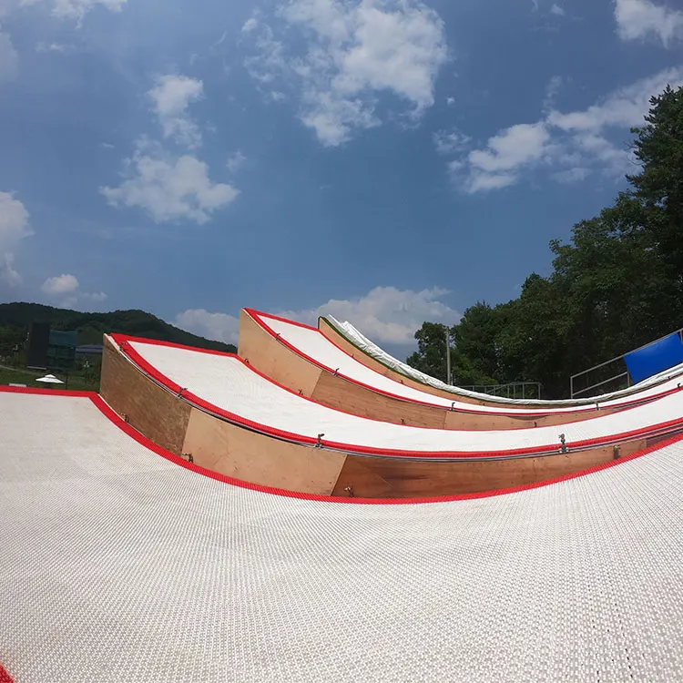 

2020 New arrival wholesale 2.62 ft*0.65 ft colorful Artificial Dry skiing slope mat for Kids, Green,red,blue,white