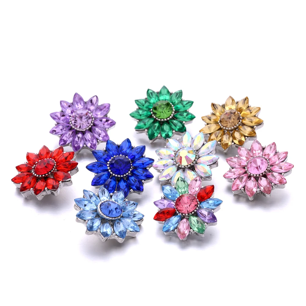 

Women Snap Button Jewelry Rhinestone Flower Charms 18mm Metal Snap Buttons Fit Snap Bracelet Bangle Christmas Gift