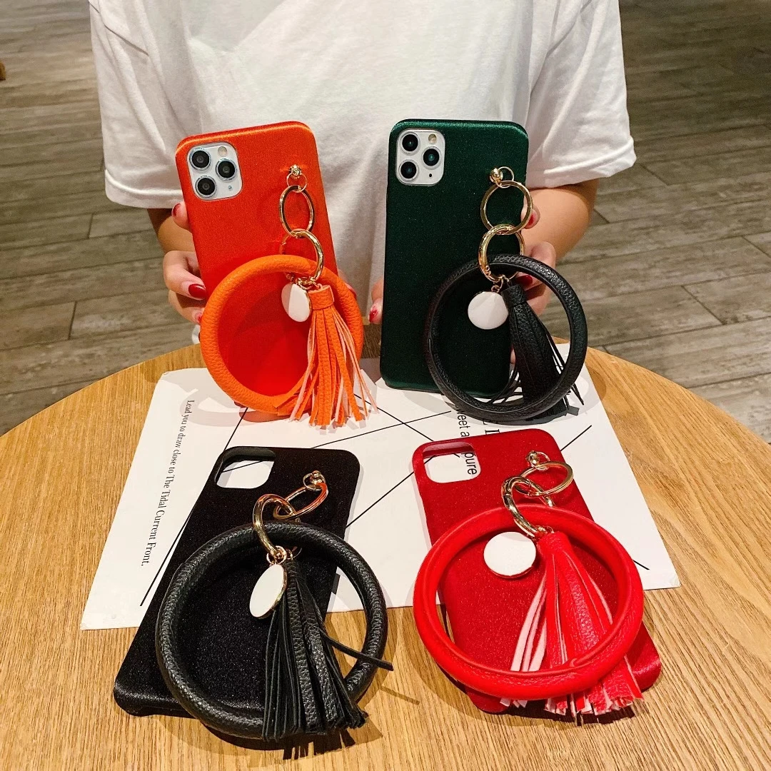 

International tide brand Bracelet Shockproof Leather case 2020 New Phone Case Cover for iPhone 11 Pro Max, Black