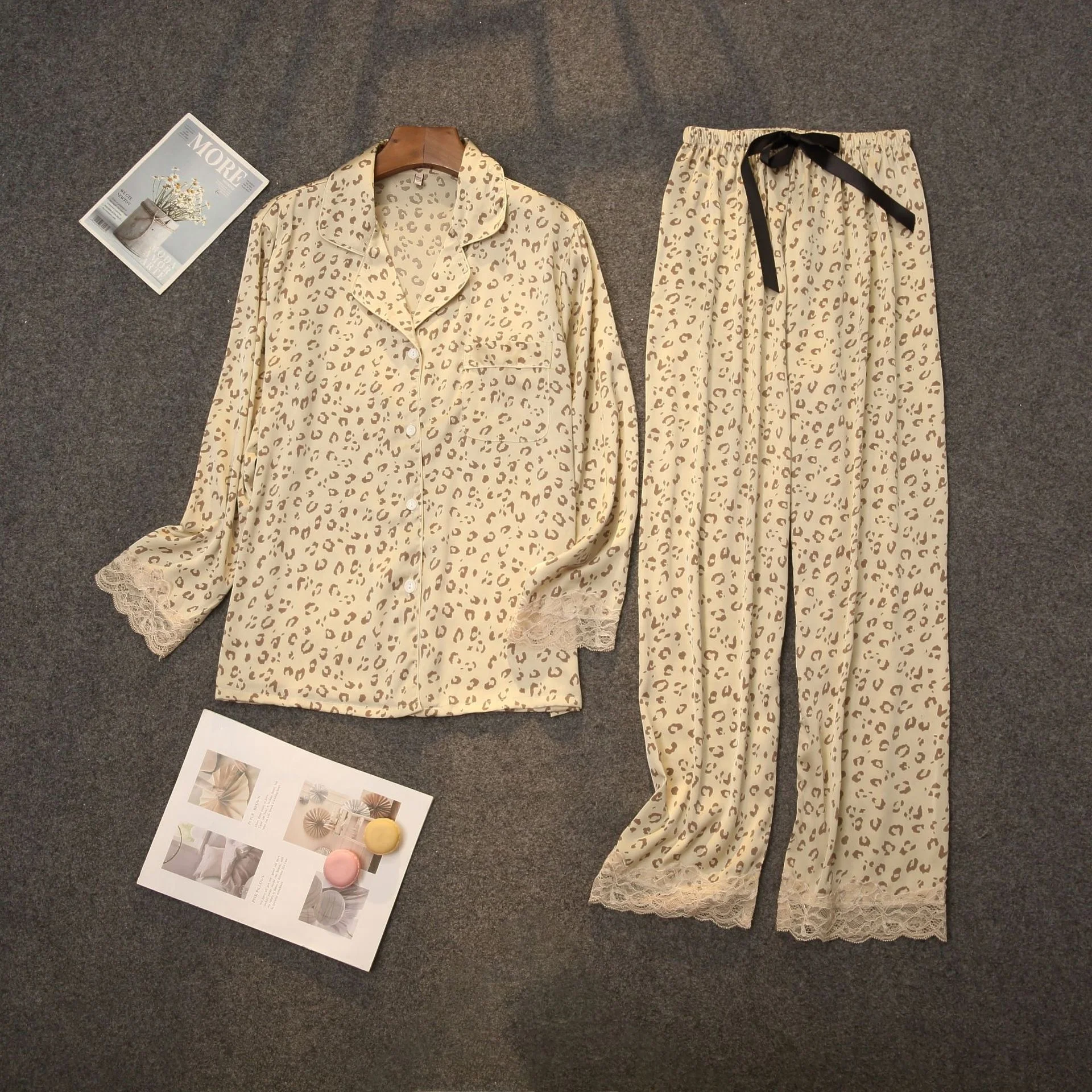 

2021 New Arrival 2 Piece Leopard Printed Pyjamas Ice Silk long sleeve Long Pants Sleepwear Lace Satin Lounge Set for Women