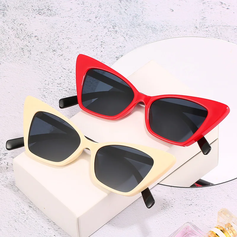 

DCOPTICAL 2021 Sunglasses Fashion Women Small Frame Cat Eye Full Rim Vintage Classic Unisex Shades