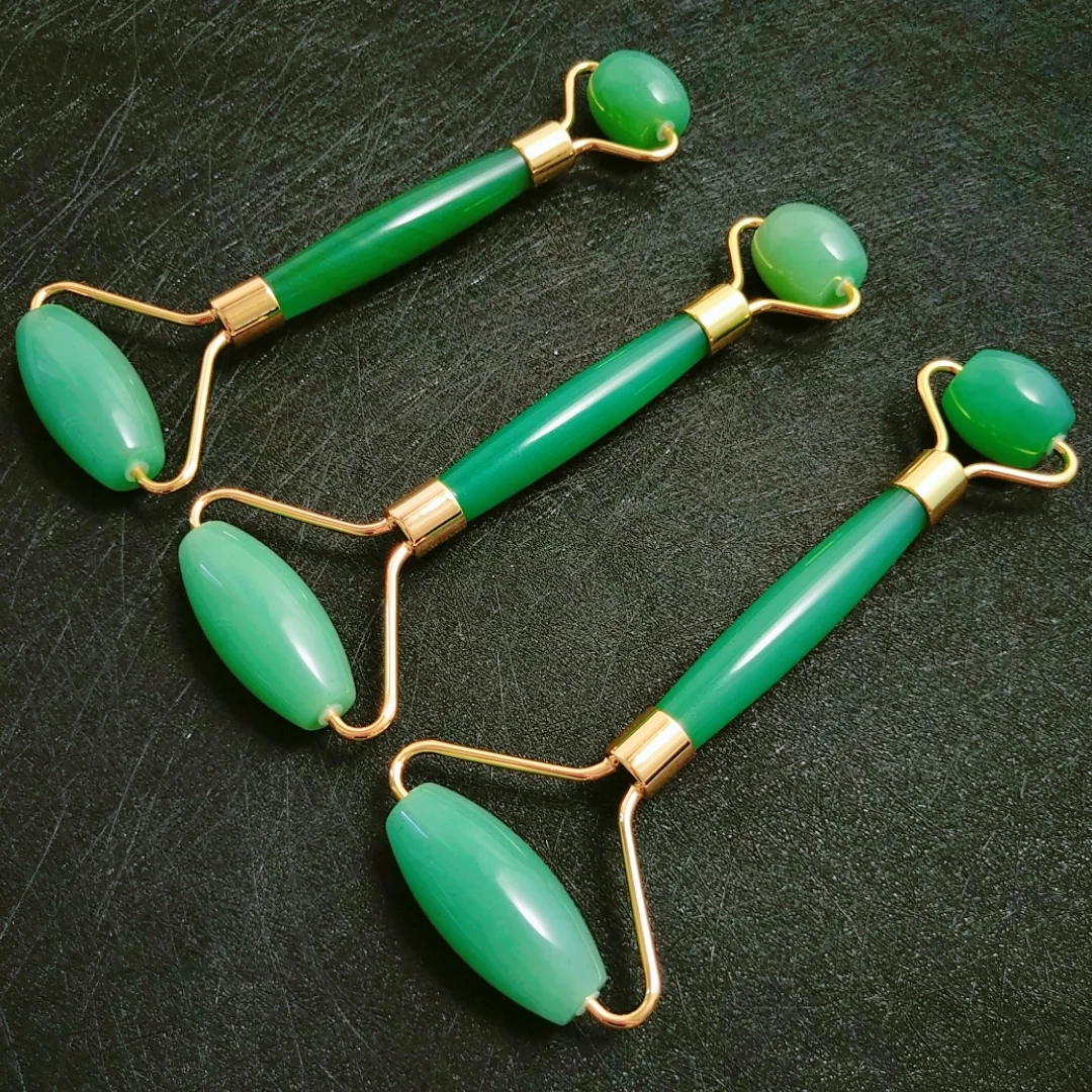 

Premium Authentic Green aventurine Jade Stone (Jade Roller&Guasha Set) For gift