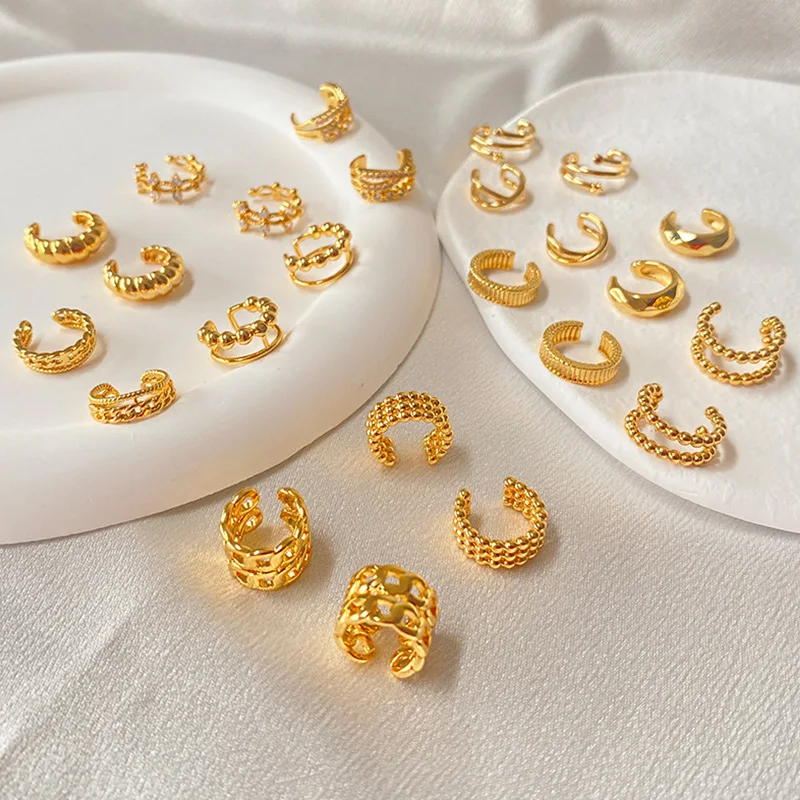 

French Vintage No Piercing 18k Gold Twisted Chain C Hoop Clips On Earrings Women Shiny Zircon Letter Ear Clips Jewelry Gift
