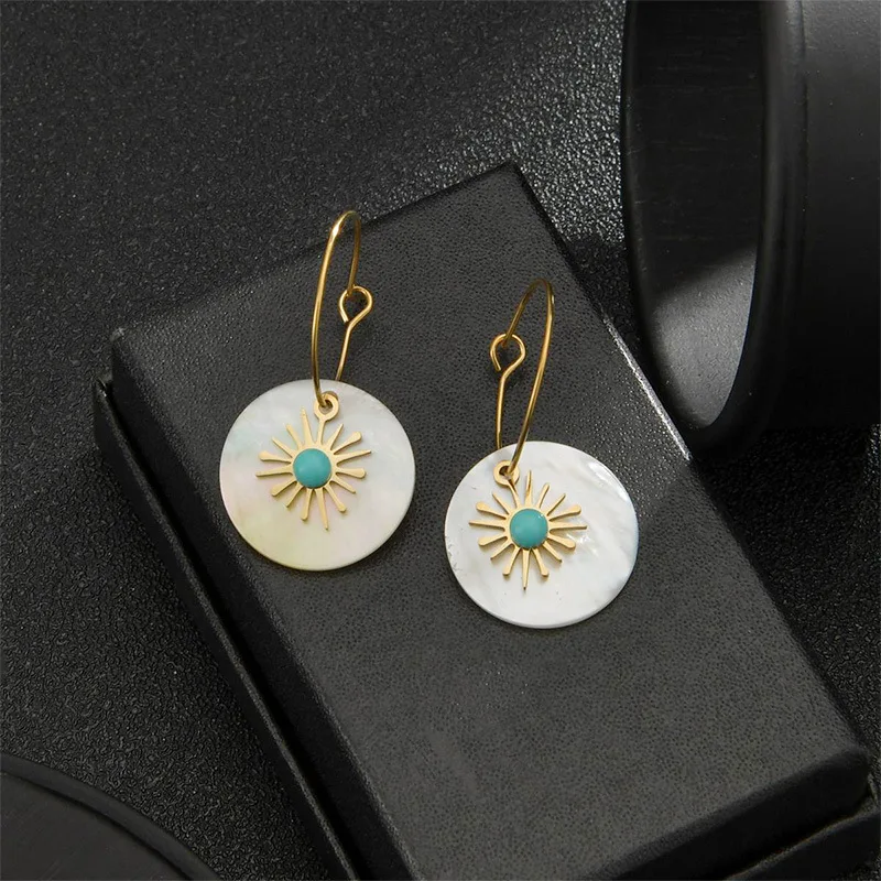 

Personalized 14K Gold Plated Titanium Steel Geometric Round Shell Earrings 316L Stainless Steel Sun Hoop Earrings