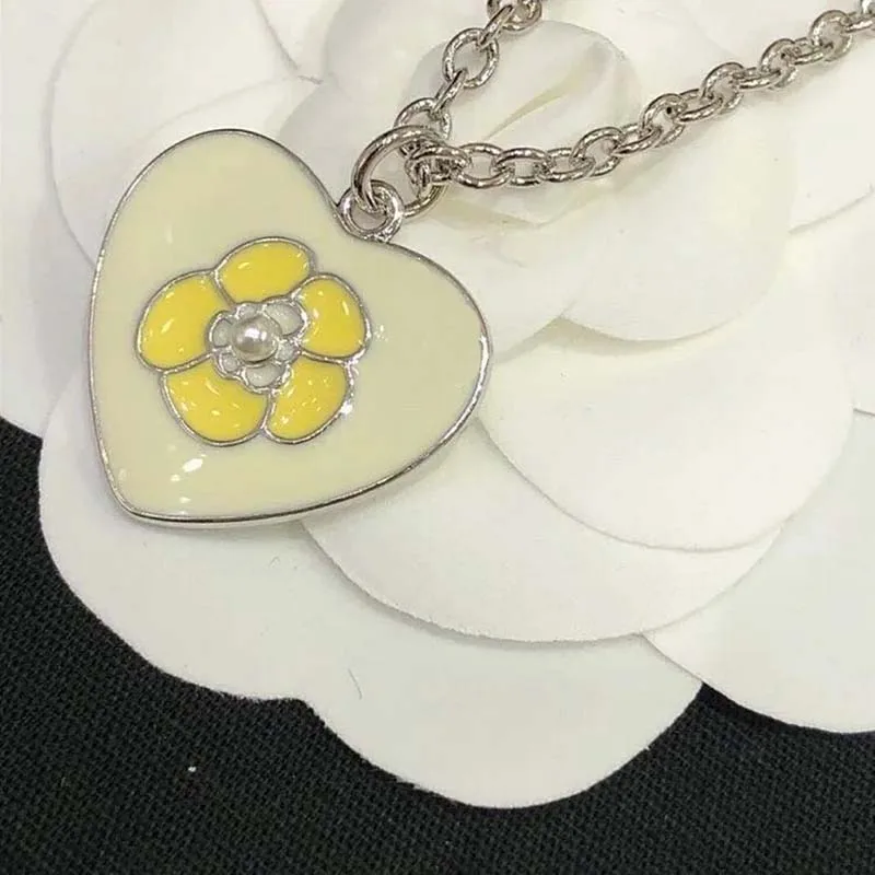 

Stainless Steel Letter CC Necklace Women Pendant Camellia Custom Gold Plated Jewelry Charm Pendant Design G Necklaces Sets