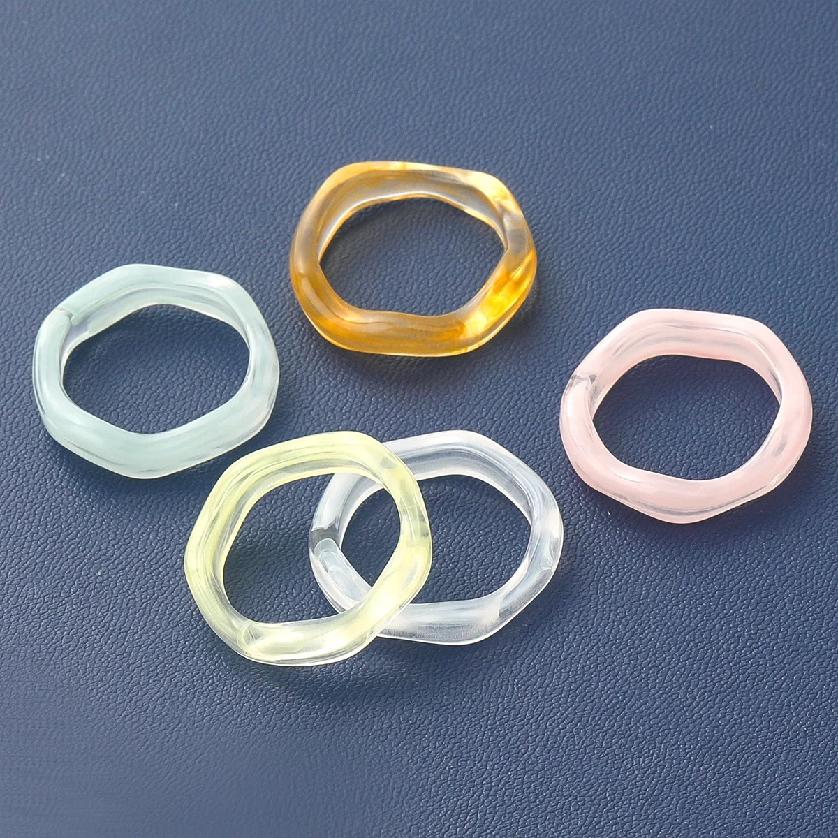 

New Arrival Special Design Transparent Acrylic Ring Various Colours Party Rings, Picture