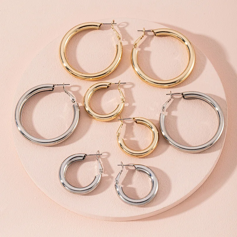 

OUYE Exaggerated New Alloy Earrings Simple Hollow Circle Earrings Female Metal Sequin Jewelry ins Alloy Earrings Wholesale, Colorful