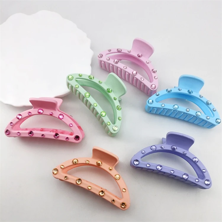 

Hollow Semi-Circle With Diamond Matte Solid Color Rhinestone Shark Claw Clip Candy Color 9cm Plastic Clips For Women