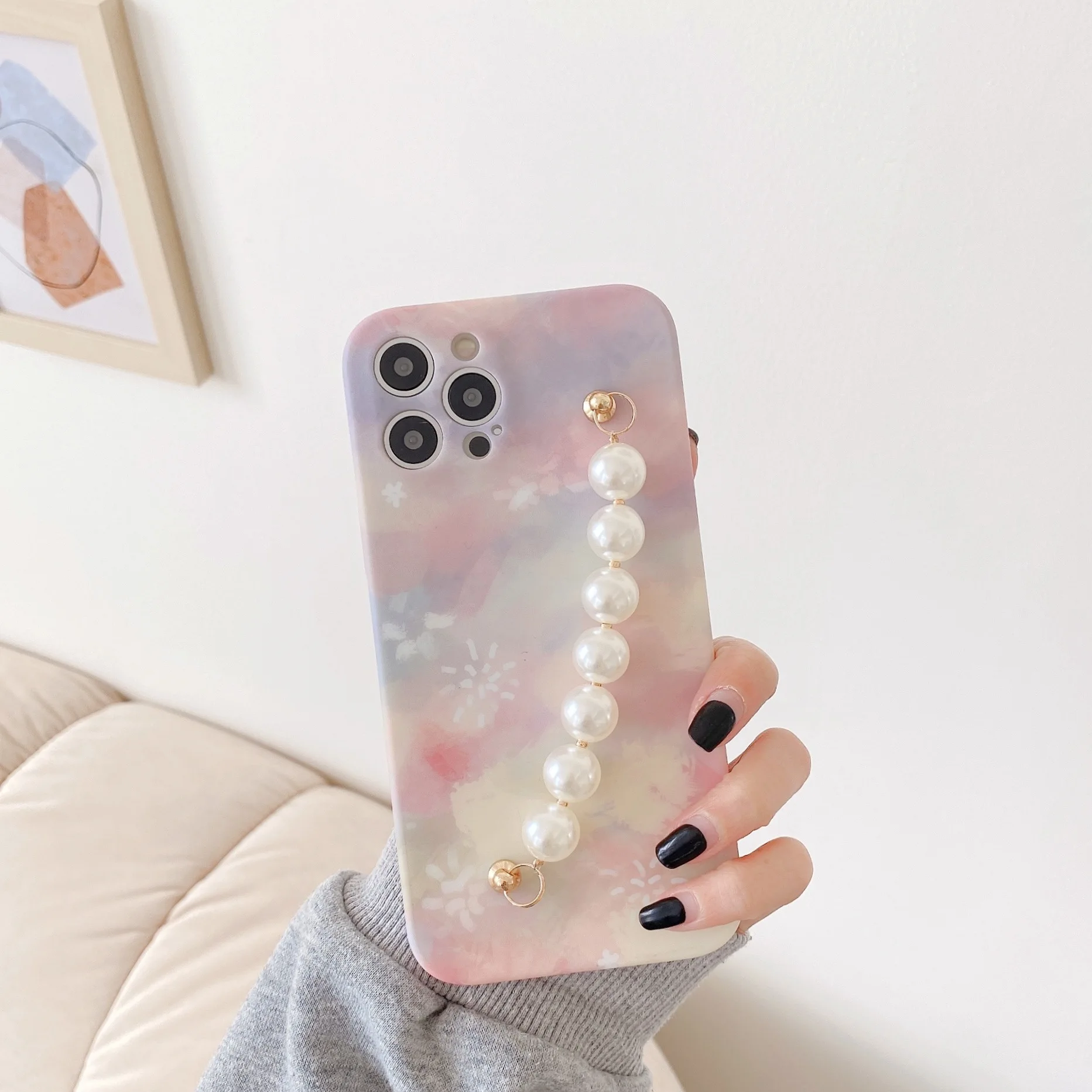 

Fashion Luxury Oil Painting Style Mobile Phone Case Firework Fresh Flowers TPU Girl Pearl Chain Phone Case For iPhone 13/12/11, Red , green ,purple ,pink ,etc