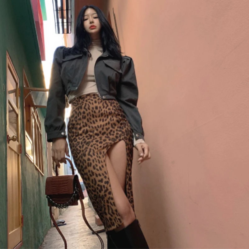

Fashion 2021 Autumn Leopard suede Zipper Front Split High waist Casual Mini Skirt For Women