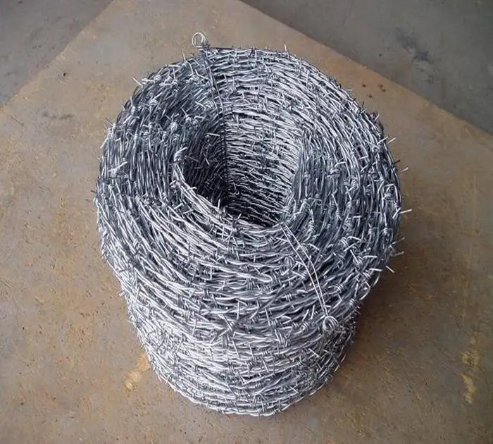 
500m roll galvanized barbed wire 5 inch barb distance 