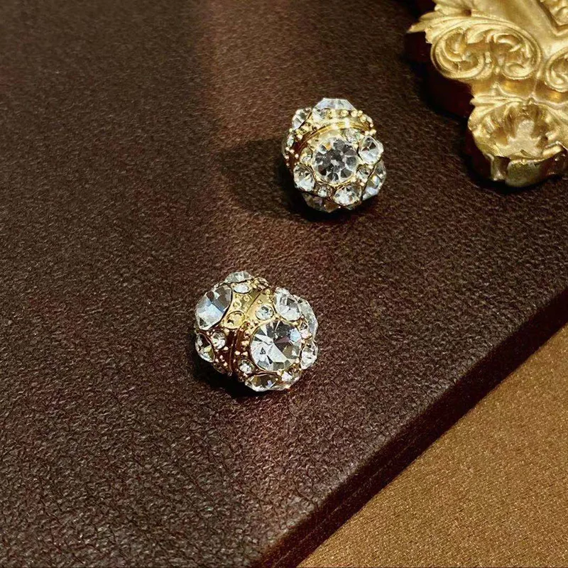

fashion crystal ball stud earrings magnet