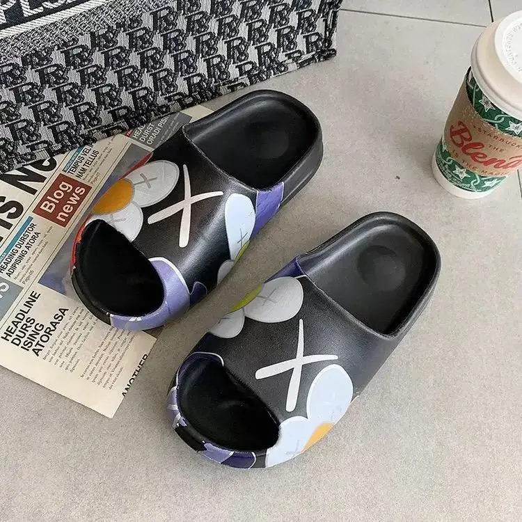 

New fashion black print on demand slipper slide footwear brand plastic shower bathroom rubber rubber yeezy slipper