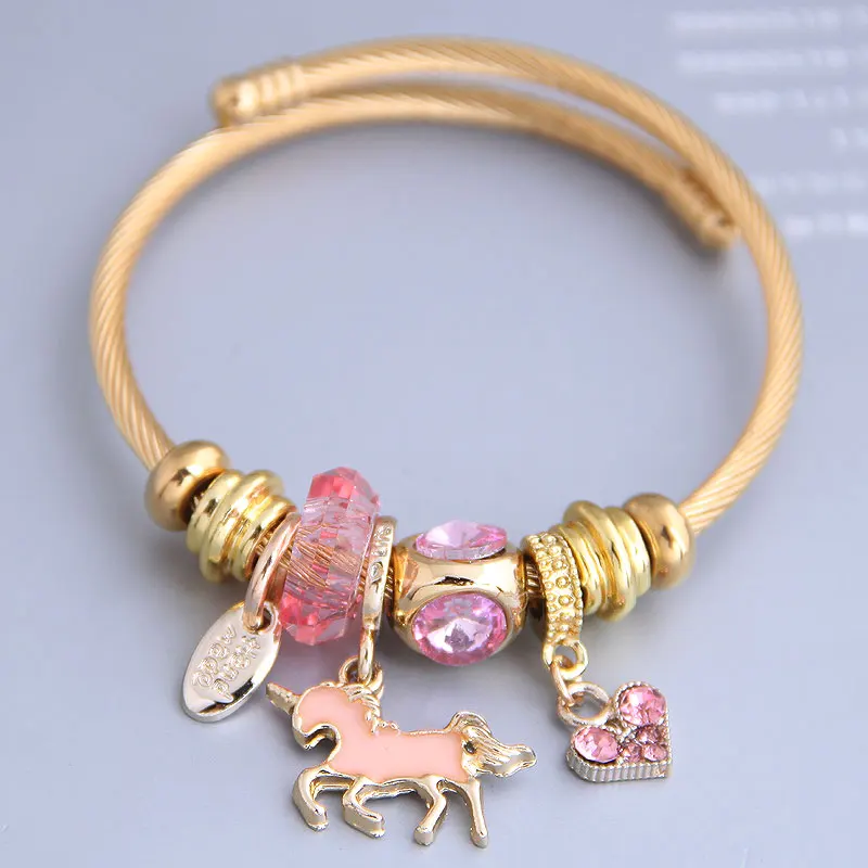 

Hot Sell Trendy Horse Charm Bracelet For Lady In Gold Color Plated Adjust Stainless Steel Bracelet Wholesale Price 2021 Jewelry