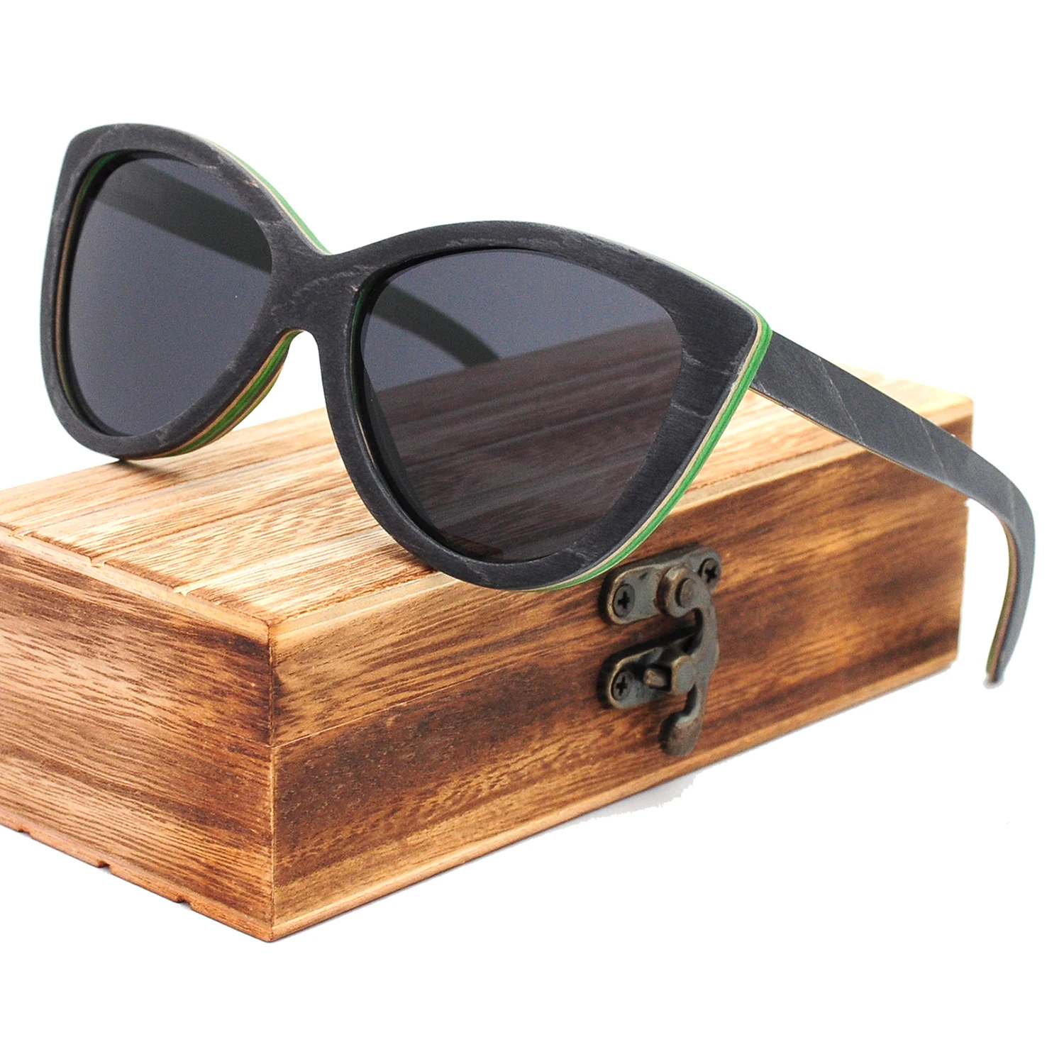 

reciclar patineta gafas de sol de madera skateboard wood sunglasses