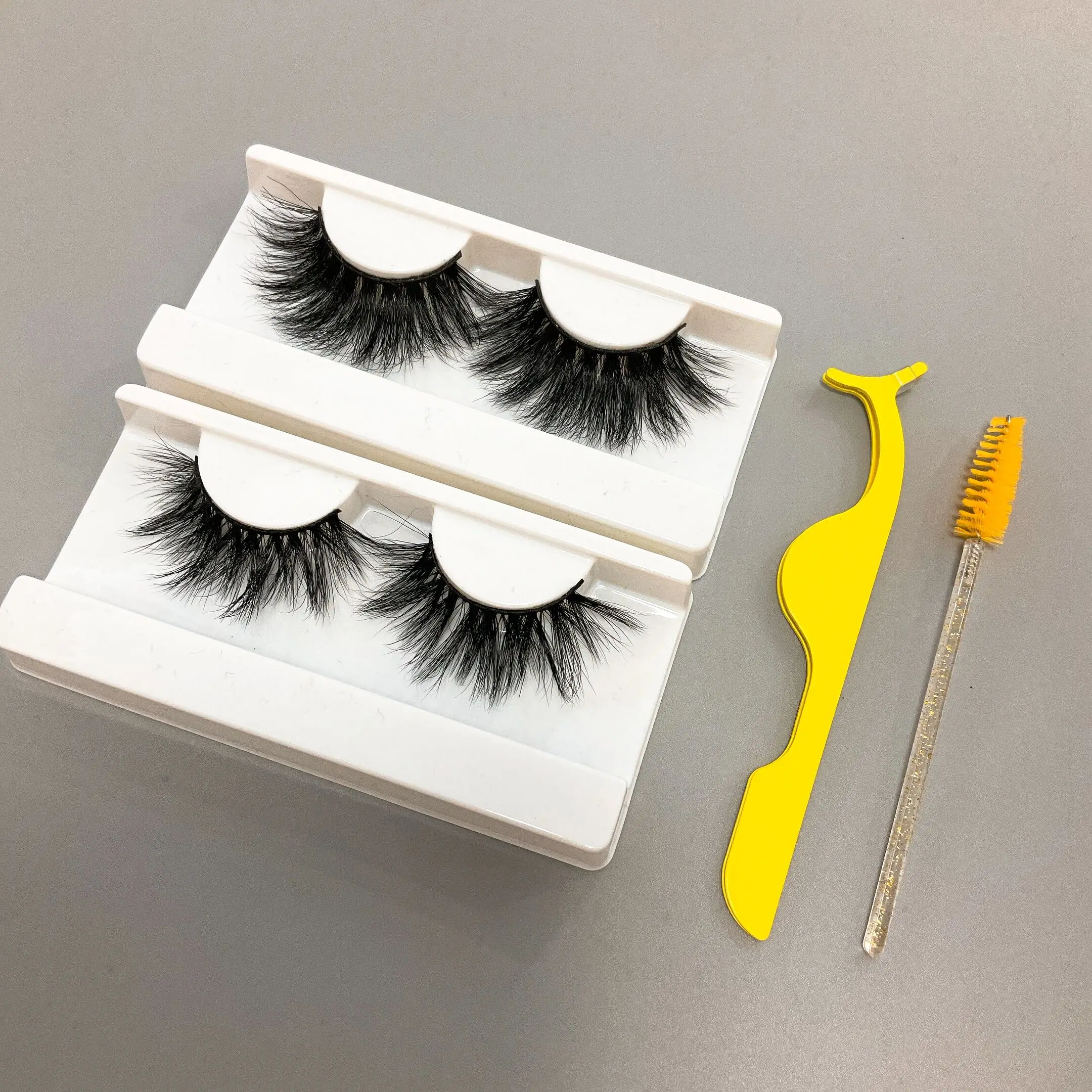 

Wholesale 3d vegan mink lashes dramatic mink eyelashes vendors 3d 25mm mink eyelash with eyelash custom packaging box, Black