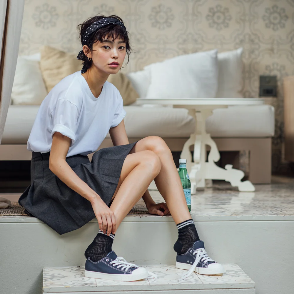 

Wholesale japan style high quality transparent stripe funky ladies silk crew socks, Picture