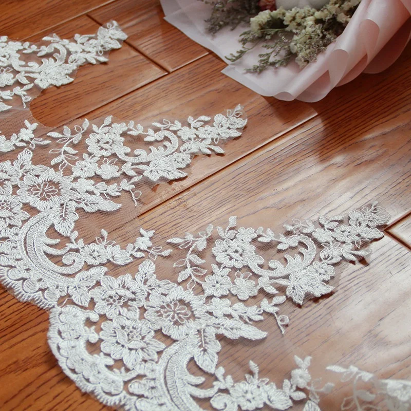 

Guangzhou supplier flower lace trimming stock 2020 wedding accessory, Accept customized color