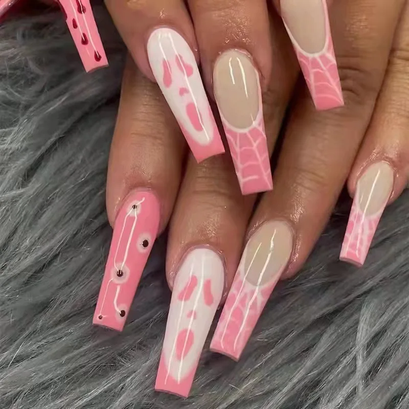 

Press on nails witn environmentally friendly, tasteless and quick-drying