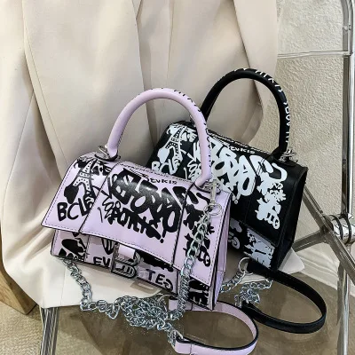 

Designer handbags high quality 2020 luxury chain bag fashion graffiti painted leather crossbody bags for women small letter bag