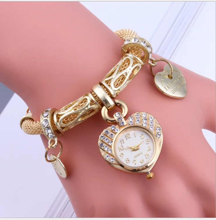 

Droppingship Wholesale Fashion Heart Shaped Ladies Quarts Bracelet Watch Women Hot Sale 2021 New Fashion Watches, Rose gold,blue,black,purple