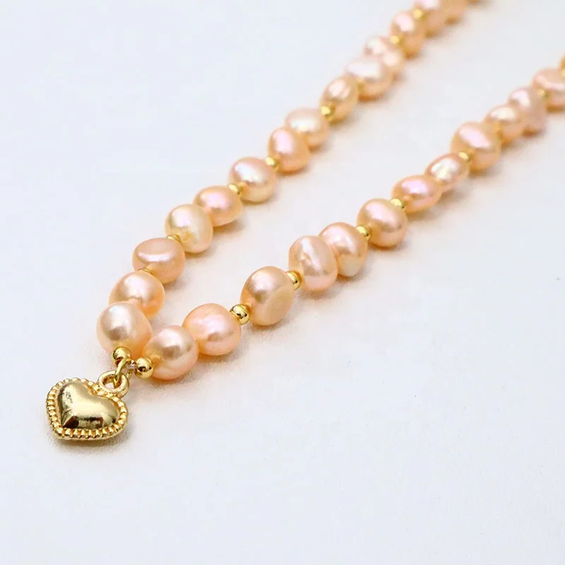 

Trendy style Yellow Gold Heart Shape Pendant with Freshwater Pearl Beaded Necklace for the women