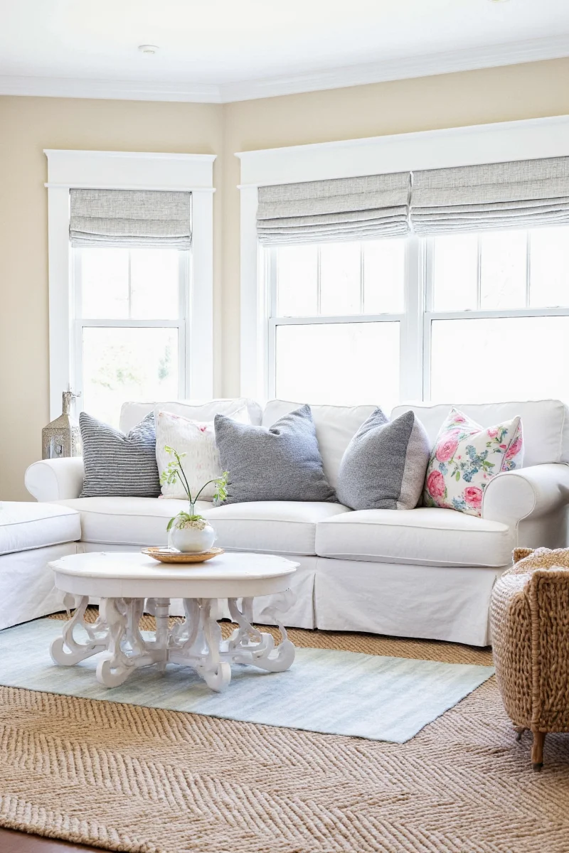 Temporary holiday decor in a Seabrook rental